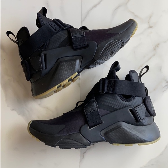 NWT Nike huarache city - Picture 5 of 8